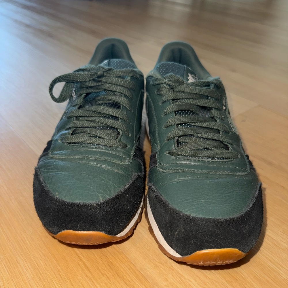 Reebok Men's classics